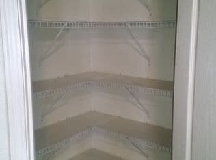 Building Photo - Boise, 3Bd/2Bth/3Car, 1554Sqft, Dishwasher, Washer and Dryer Hook up, Fenced, Community Park and ...