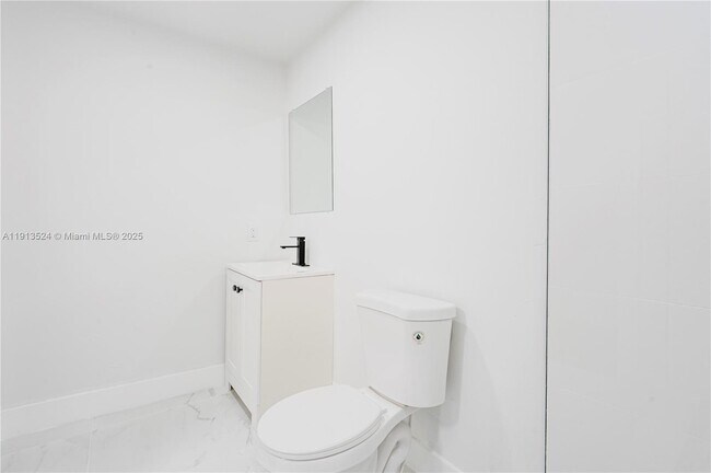 Building Photo - 6044 SW 37th St