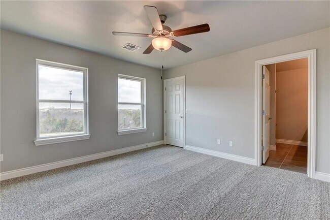 Building Photo - 17617 Hampton Park Dr