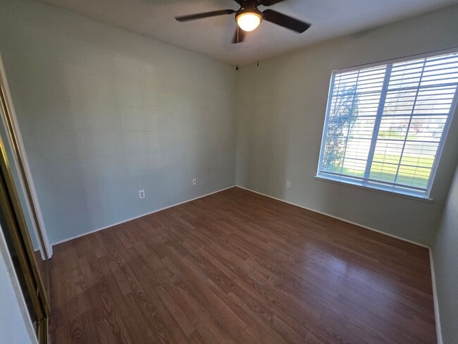 Building Photo - 3-bedroom single story in Turlock!