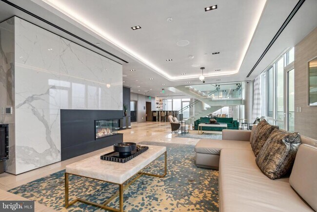 Building Photo - 1781 N Pierce St