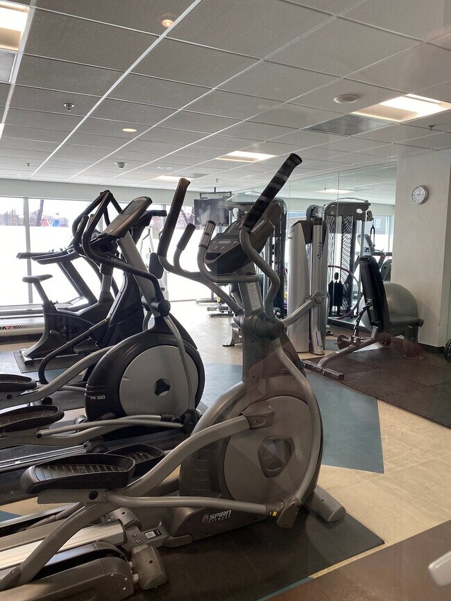 Building Photo - AVAILABLE NOW! Recently remodeled condo on Cherry Creek Trail + Move in Special!