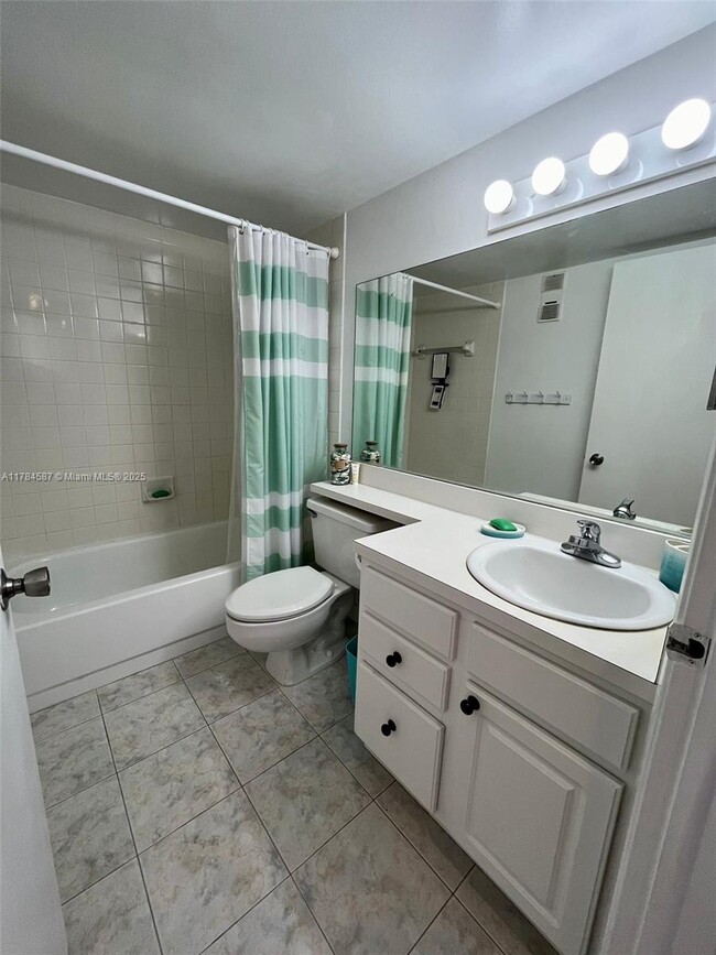 Building Photo - 770 Claughton Island Dr