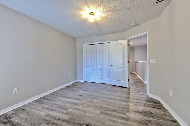 Building Photo - 5116 Bay Isle Cir
