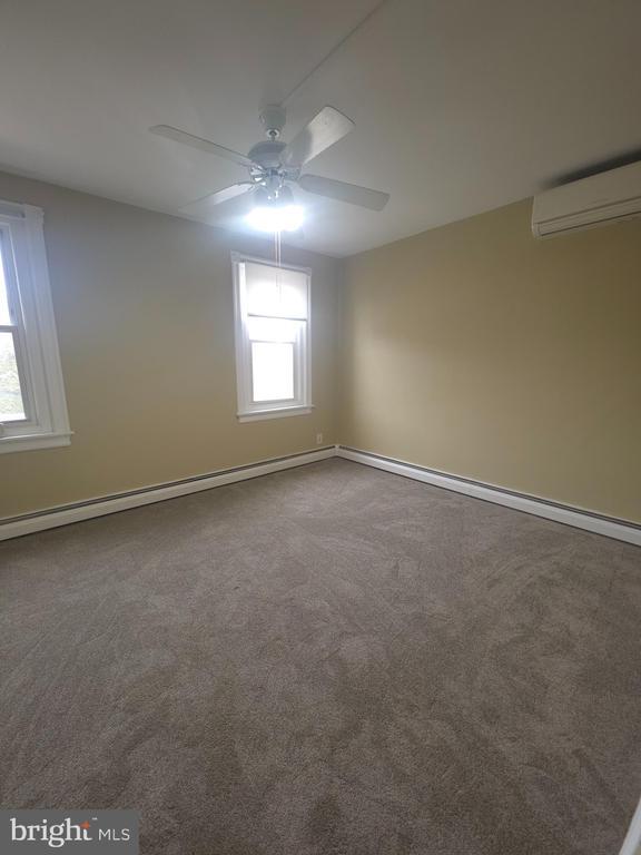 Building Photo - 320 Darby Rd