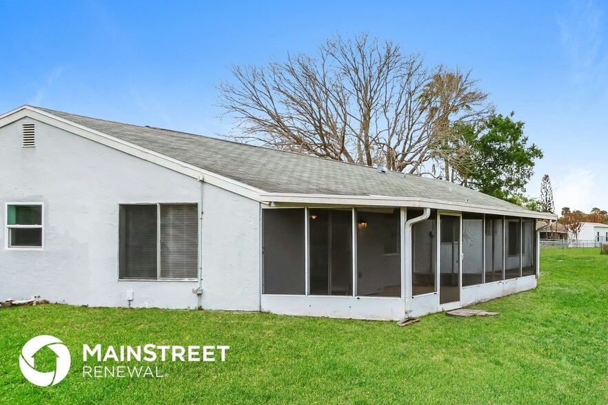 Building Photo - 1257 Linmoor Cir NE