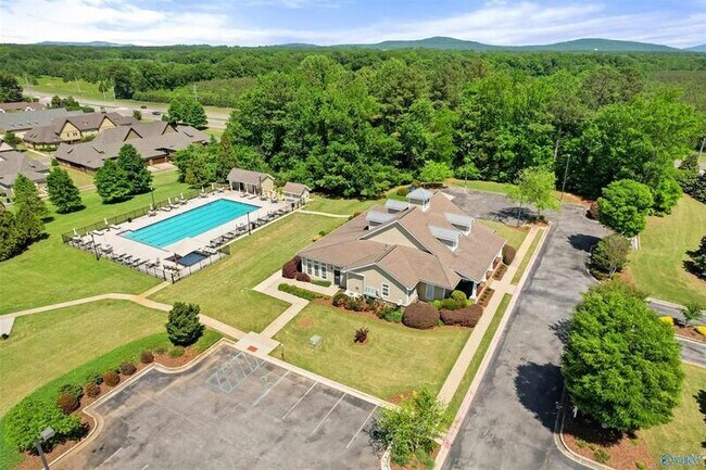 Building Photo - 138 Chimes Way SW