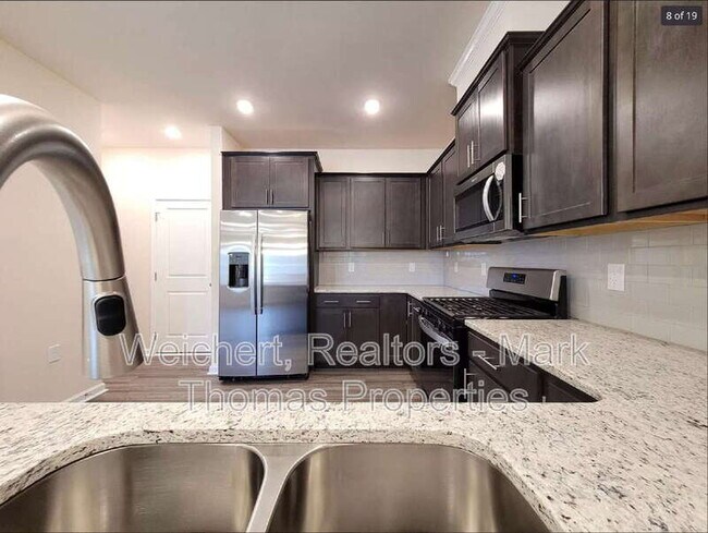 Building Photo - 5602 Preveza Pl