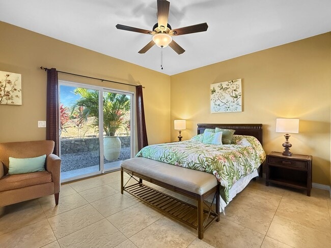 Building Photo - Kona Vistas 4 bedroom 2.5 bath fully furnished home with a pool