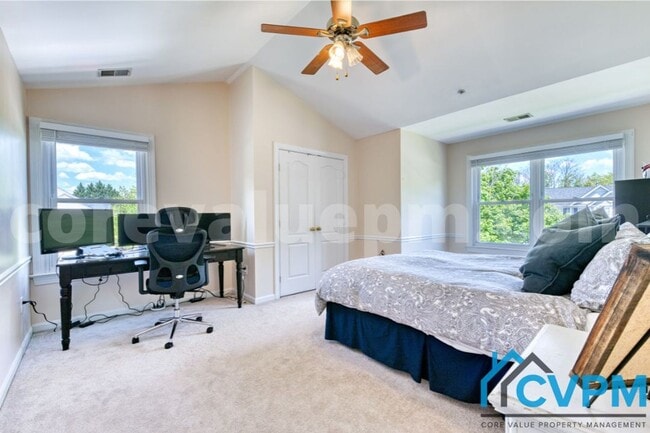 Building Photo - 13017 Weiss Dr