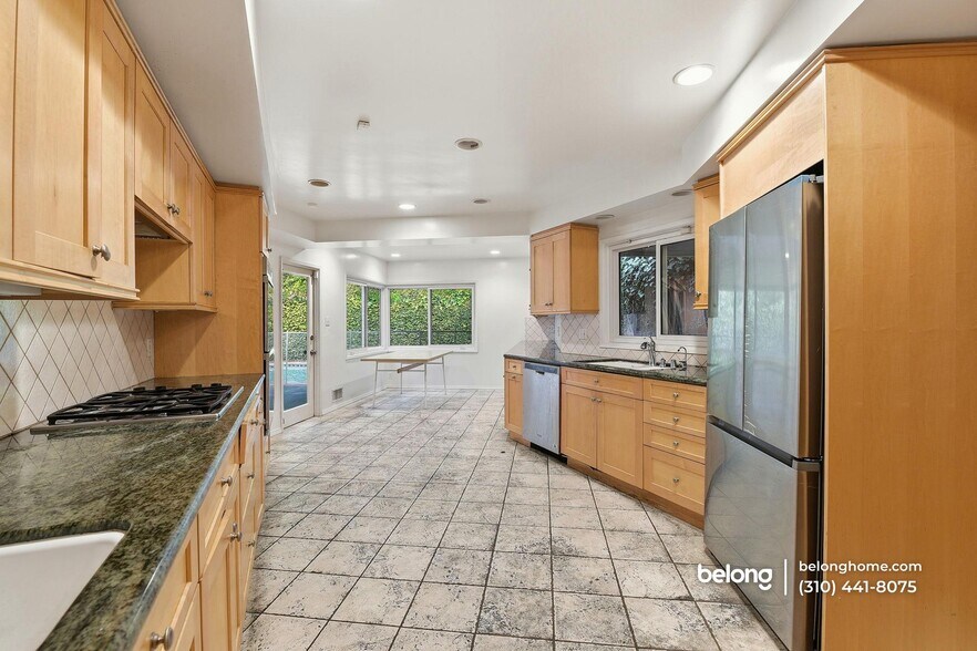 Building Photo - 1008 Westholme Ave