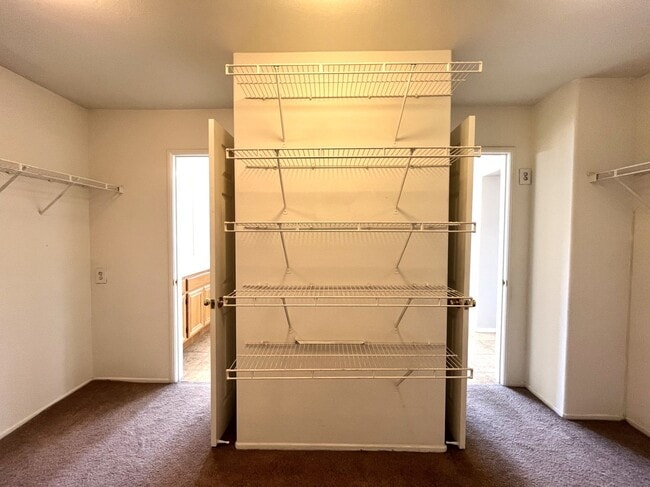 Building Photo - 4130 Prairie Dunes Dr