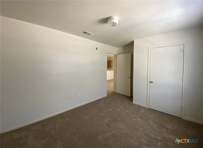 Building Photo - 334 S 40th St