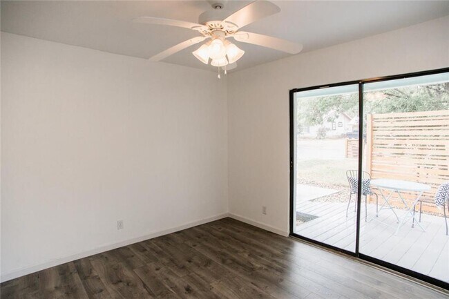 Building Photo - 5139 Meadow Creek Dr