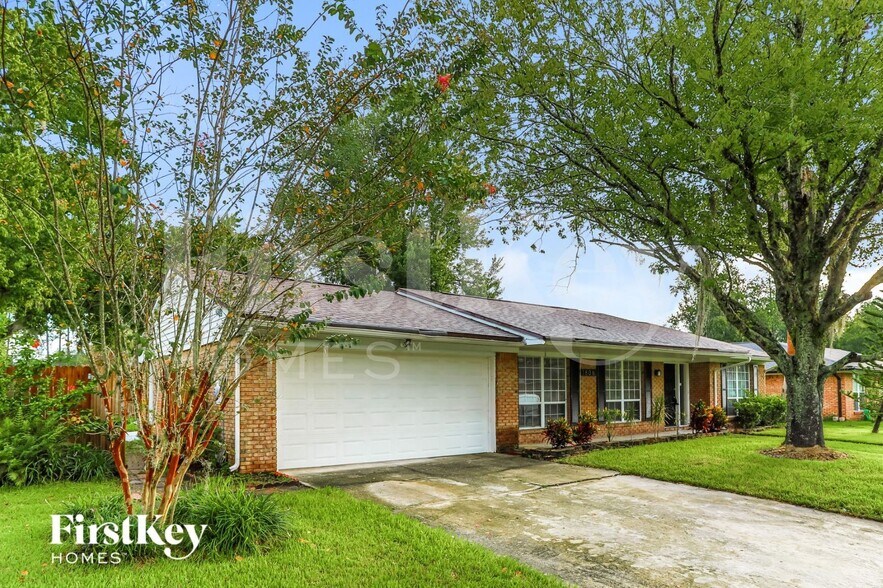 Building Photo - 1806 Alder Dr