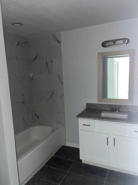 Building Photo - 1742 Magnolia St