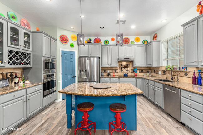 Building Photo - 20475 E Palomino Dr