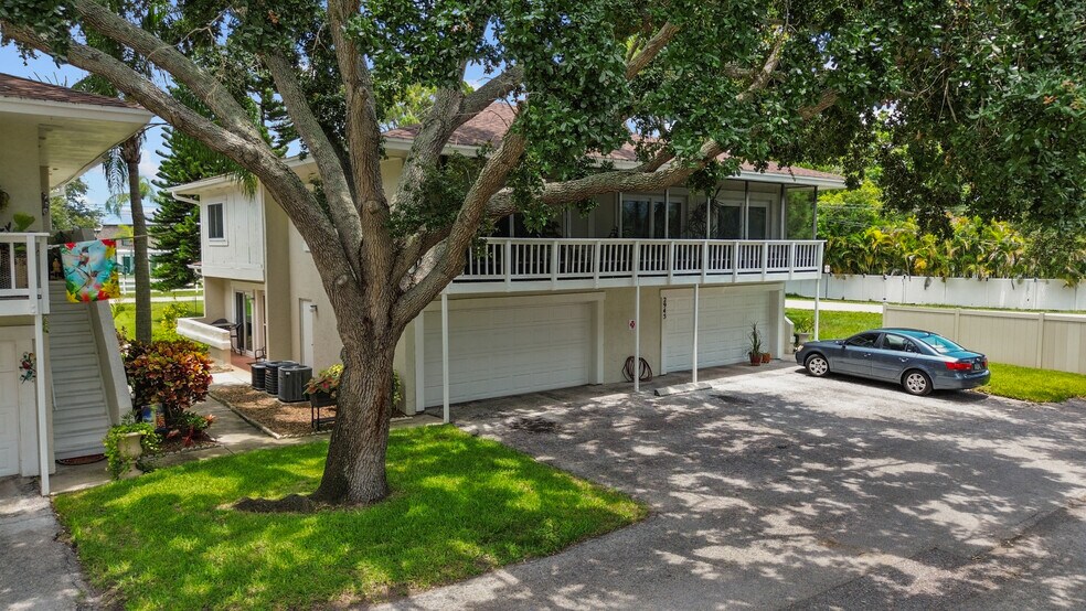 Building Photo - 2945 Bough Ave
