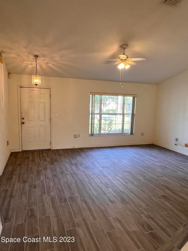 Building Photo - 117 Gator Dr