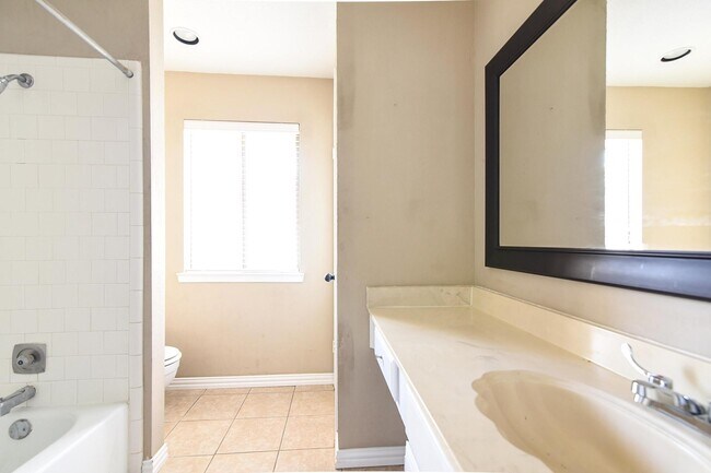 Building Photo - 25538 Chapel Ridge Ln