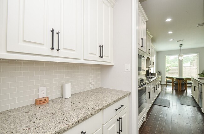 Building Photo - 16835 Fowler Pines Dr
