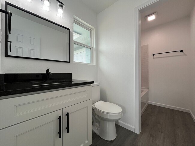 Building Photo - Award Winning Flour Bluff School District!!