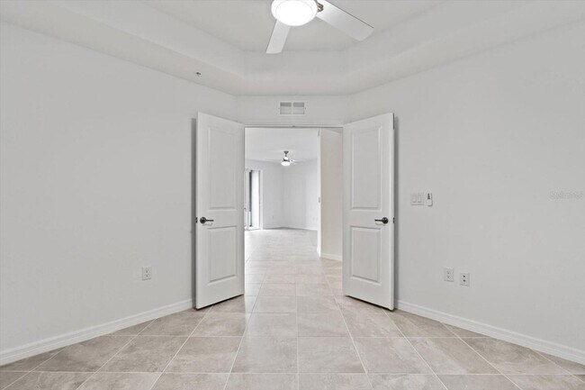 Building Photo - 12440 Wellen Golf St