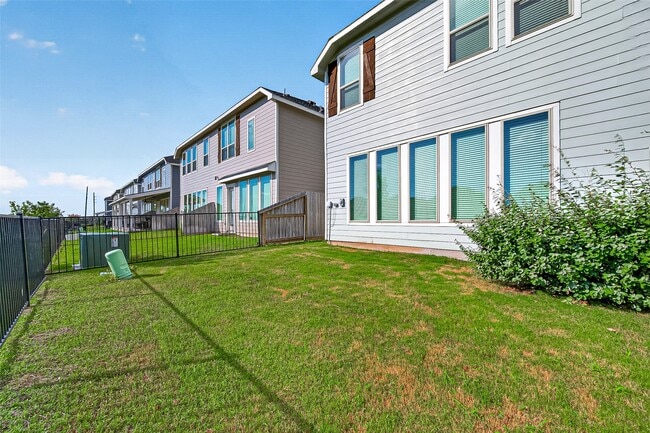 Building Photo - 5558 Amber Brook Ln