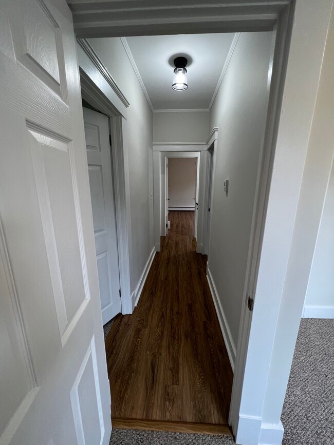 Building Photo - 41 Hillside Ave