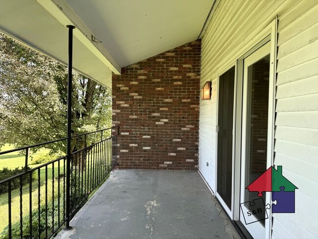 Building Photo - 60 Snowdrift Ln