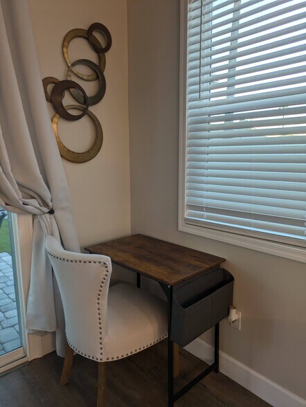 Building Photo - 8879 E Friess Dr