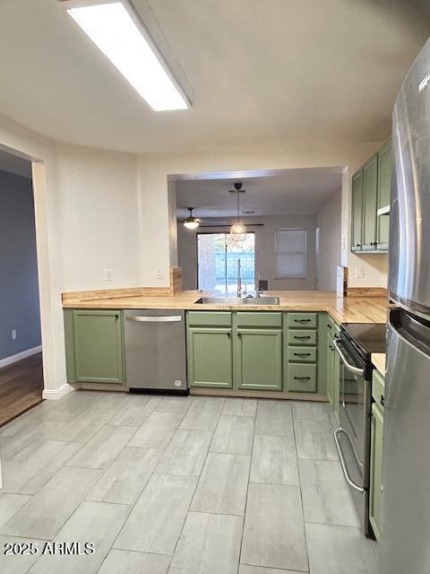 Building Photo - 959 E Arabian Dr