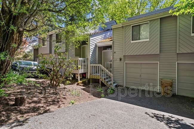 Building Photo - 252 Cervantes Cir