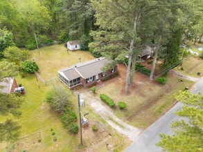 Building Photo - 110 Moore Rd