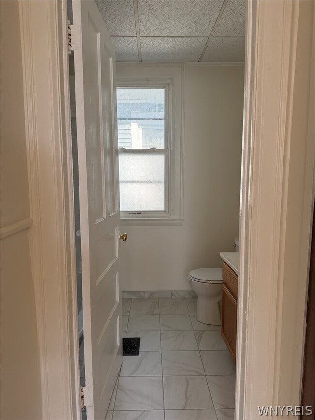 Building Photo - 1015 Elmwood Ave