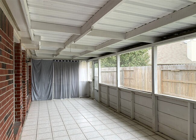 Building Photo - 11014 Redhaven Ct