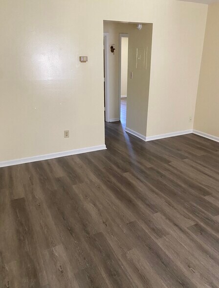 Building Photo - 4505 #2 Landside Drive