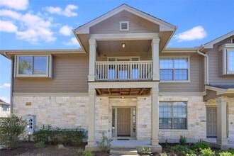 Building Photo - 9201 Brodie Ln