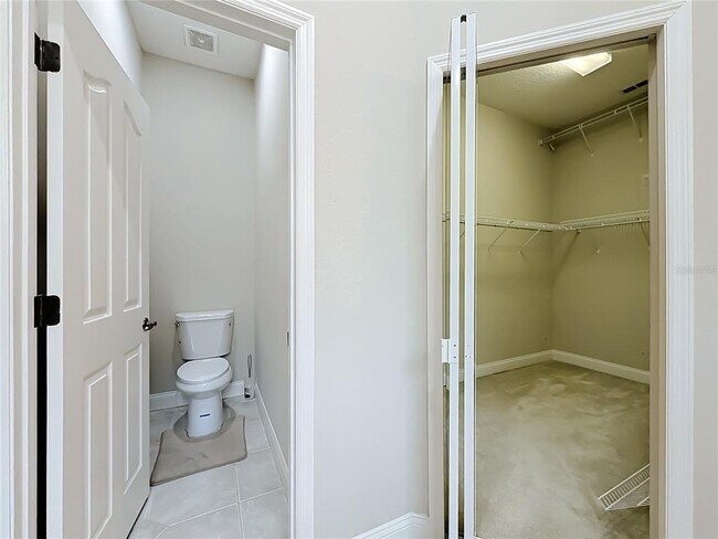 Building Photo - 10824 Woodchase Cir