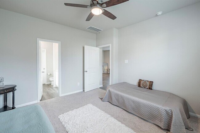 Building Photo - 4923 Blue Jacaranda Wy