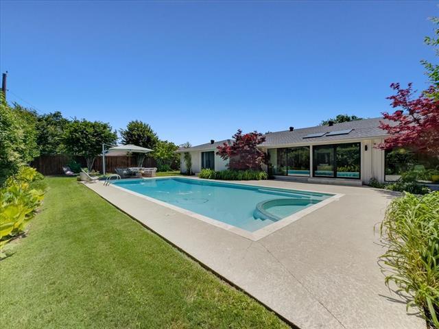 Building Photo - 7049 Gateridge Dr