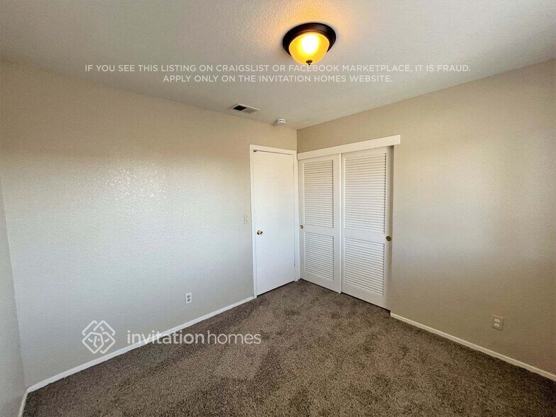 Building Photo - 5740 River Run Cir