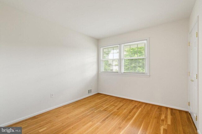 Building Photo - 8341 Carnegie Dr