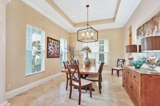 Building Photo - 124 Tulip Tree Ct