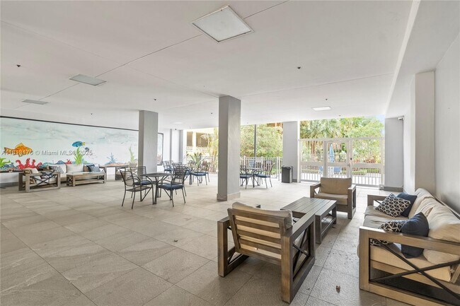 Building Photo - 19390 Collins Ave