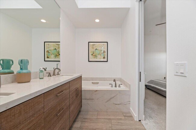 Building Photo - 53900 Avenida Ramirez