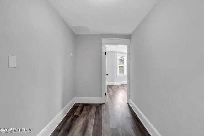 Building Photo - 209 Atkins Ave