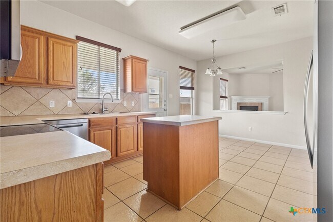 Building Photo - 6202 Bridgewood Dr