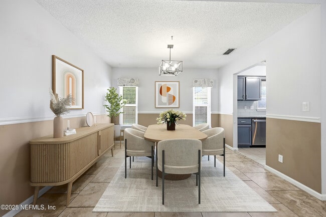 Building Photo - 14049 Broken Bow Dr N