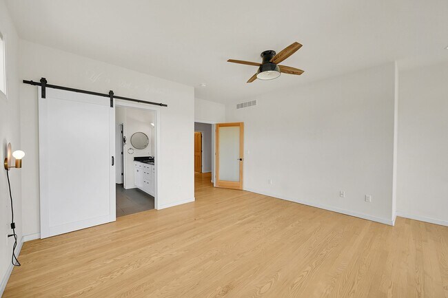 Building Photo - 4 bedroom, 3 bath with separate ADU
